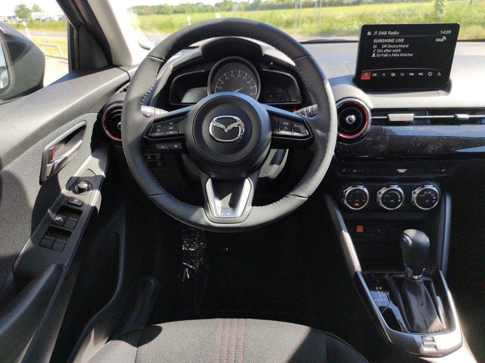 Mazda 2 2 HOMURA RFK Lenkradheizg Klimaaut Tempomat Frei - 