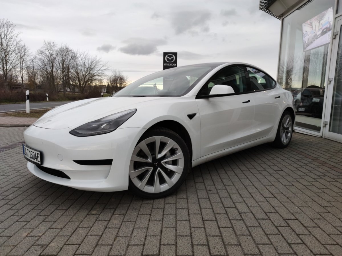 Tesla Model 3 Model 3 19Zoll Standard Range Plus RWD + Winterr - 