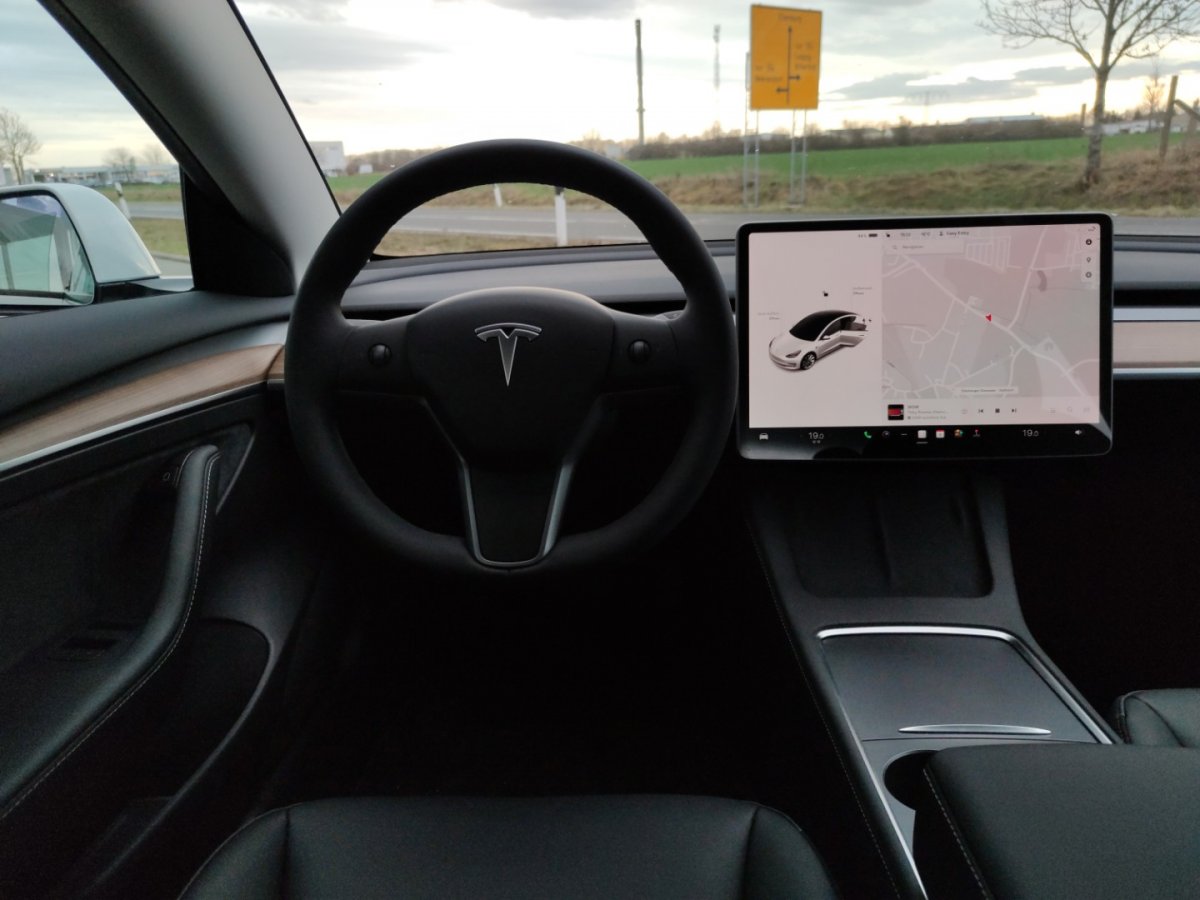 Tesla Model 3 Model 3 19Zoll Standard Range Plus RWD + Winterr - 